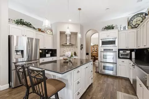 Kitchen - 1697 N Jasmine Ave, Clovis, CA 93619 photo 1 of 5