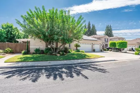 Exterior - 1697 N Jasmine Ave, Clovis, CA 93619 photo 13 of 13