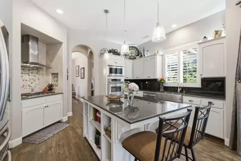 Kitchen - 1697 N Jasmine Ave, Clovis, CA 93619 photo 2 of 5