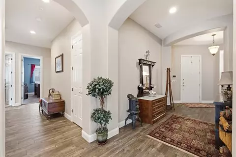 Entry Way - 1697 N Jasmine Ave, Clovis, CA 93619 photo 1 of 2