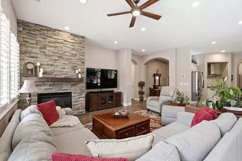 Living - 1697 N Jasmine Ave, Clovis, CA 93619 photo 2 of 2