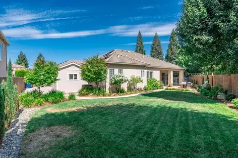 Exterior - 1697 N Jasmine Ave, Clovis, CA 93619 photo 10 of 13