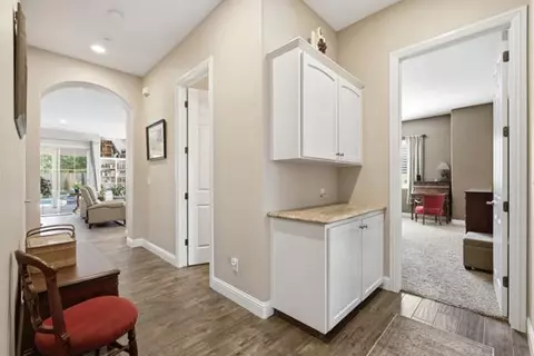 Entry Way - 1697 N Jasmine Ave, Clovis, CA 93619 photo 2 of 2