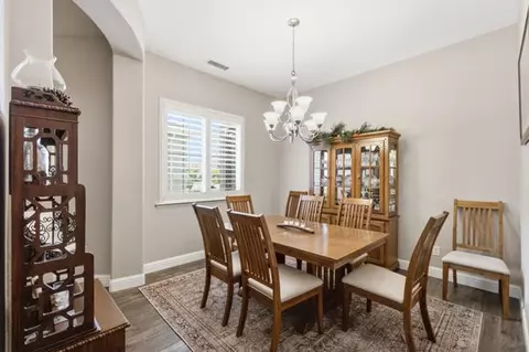 Dining - 1697 N Jasmine Ave, Clovis, CA 93619 photo 2 of 2