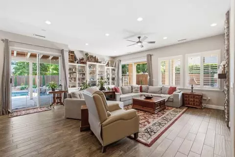 Living - 1697 N Jasmine Ave, Clovis, CA 93619 photo 1 of 2