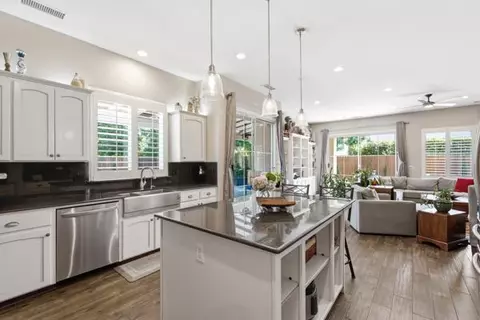 Kitchen - 1697 N Jasmine Ave, Clovis, CA 93619 photo 5 of 5