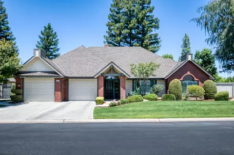 2555 W Bluff Ave #101, Fresno, CA 93711