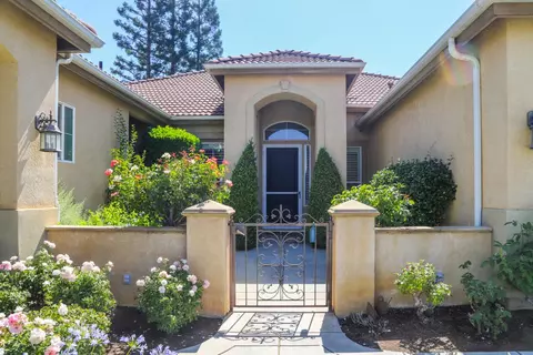 1813 N Ryan Ave, Clovis, CA 93619 photo 4
