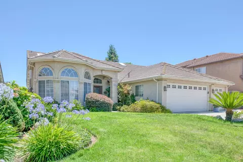 1671 E Granada Ave, Fresno, CA 93720