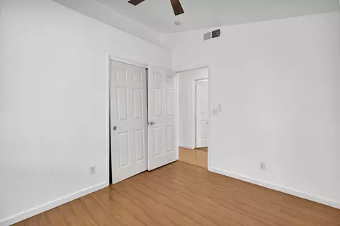Bedroom - 1035 La Perla Ln, Madera, CA 93638 photo 6 of 8