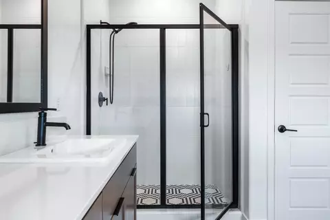 Bath - 7153 E Harvard Ave, Fresno, CA 93737 photo 5 of 5