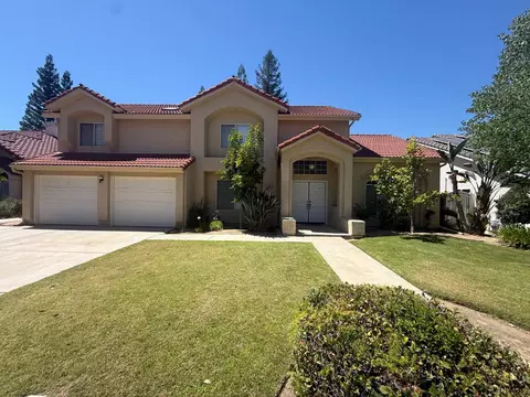 213 W Brier Cir, Fresno, CA 93711