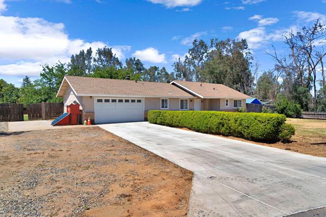25410 Dawnridge Dr, Madera, CA 93638