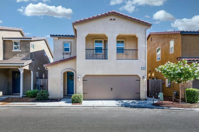 836 Winchell Way W, Madera, CA 93636