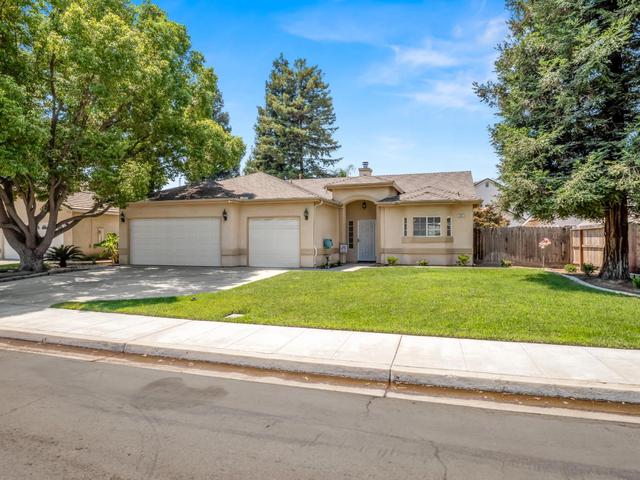 1291 Hillcrest St, Selma, CA 93662