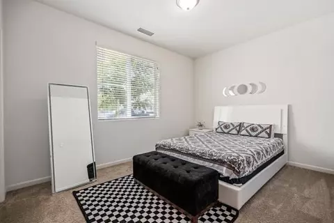 Bedroom - 6552 E Huffman Ave, Fresno, CA 93727 photo 2 of 5