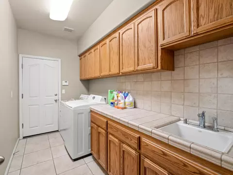 3055 Glenville Ave, Madera, CA 93637 photo 19