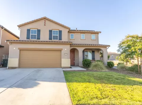 6632 E Cambridge Ave, Fresno, CA 93727