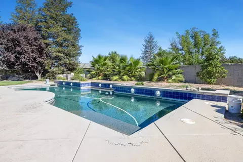 Exterior - 16673 La Canada Rd, Madera, CA 93636 photo 10 of 18