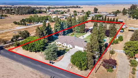 View/Area - 16673 La Canada Rd, Madera, CA 93636 photo 2 of 16