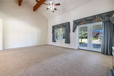 Living - 16673 La Canada Rd, Madera, CA 93636 photo 4 of 6