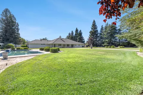 Exterior - 16673 La Canada Rd, Madera, CA 93636 photo 13 of 18