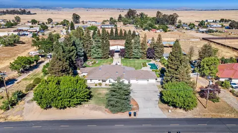 View/Area - 16673 La Canada Rd, Madera, CA 93636 photo 5 of 16
