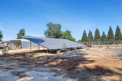 Exterior - 16673 La Canada Rd, Madera, CA 93636 photo 15 of 18