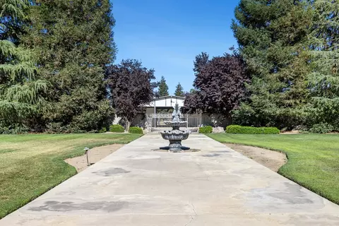 Exterior - 16673 La Canada Rd, Madera, CA 93636 photo 17 of 18