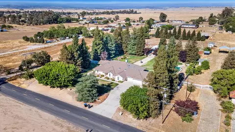 View/Area - 16673 La Canada Rd, Madera, CA 93636 photo 3 of 16