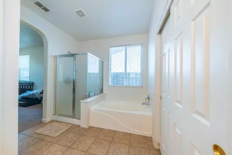 Entry Way - 1000 Georgia Ave, Madera, CA 93637 photo 4 of 4