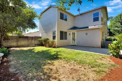 Exterior - 1801 N Miramar Ln, Clovis, CA 93619 photo 5 of 7