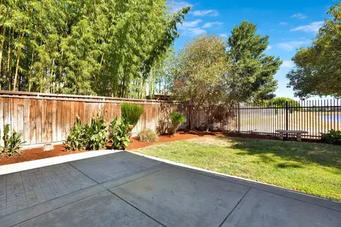 Exterior - 1801 N Miramar Ln, Clovis, CA 93619 photo 7 of 7