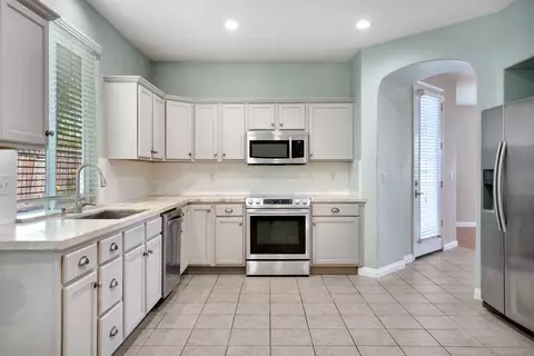 Kitchen - 1801 N Miramar Ln, Clovis, CA 93619 photo 1 of 5