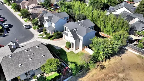 View/Area - 1801 N Miramar Ln, Clovis, CA 93619 photo 3 of 10