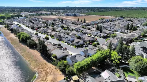 View/Area - 1801 N Miramar Ln, Clovis, CA 93619 photo 6 of 10
