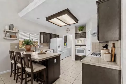 15906 W C St, Kerman, CA 93630 photo 8