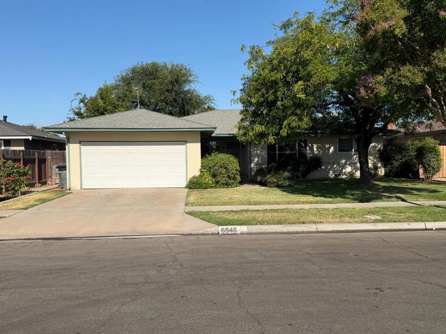 6545 N Raisina Ave, Fresno, CA 93710