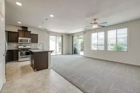 Living - 3269 Lahar Ln, Clovis, CA 93619 photo 1 of 2