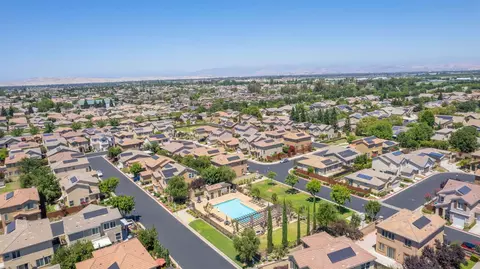 View/Area - 3269 Lahar Ln, Clovis, CA 93619 photo 9 of 10