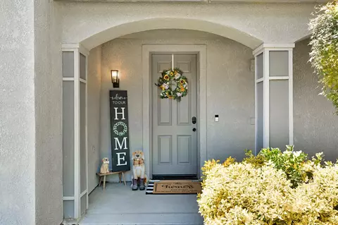 Entry Way - 149 Dalton, Sanger, CA 93657 photo 1 of 2