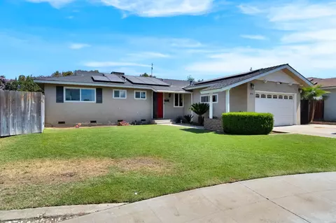 777 W Indianapolis Ave, Clovis, CA 93612 photo 2