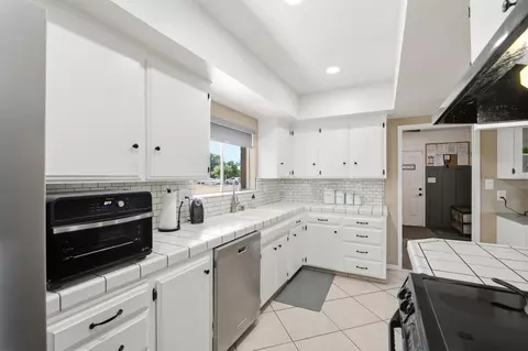 936 E Nebraska Ave, Dinuba, CA 93618 photo 14