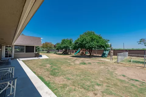 936 E Nebraska Ave, Dinuba, CA 93618 photo 30