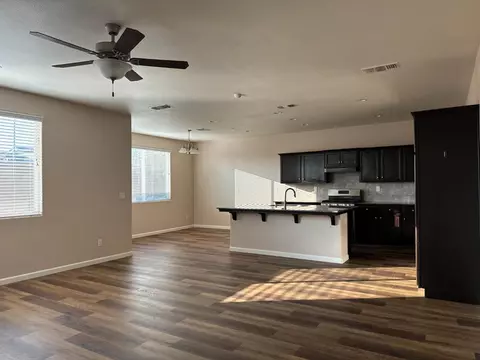 Living - 3364 Amanecer Ave, Clovis, CA 93619 photo 2 of 5