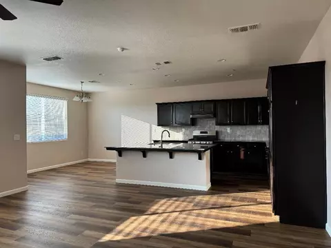 Living - 3364 Amanecer Ave, Clovis, CA 93619 photo 5 of 5