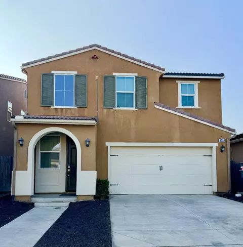 3364 Amanecer Ave, Clovis, CA 93619