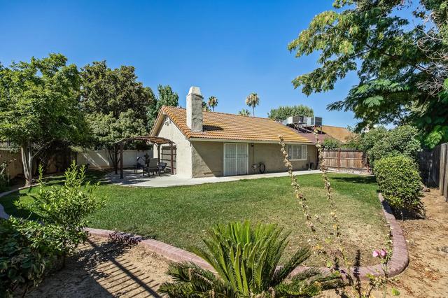 1250 E Shaw Ave #101, Fresno, CA 93710