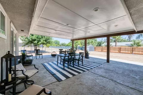 Exterior - 18014 Daley Rd, Madera, CA 93638 photo 10 of 18
