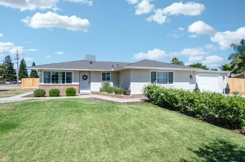 Exterior - 18014 Daley Rd, Madera, CA 93638 photo 8 of 18